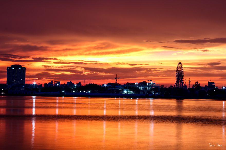 Khung cảnh tuyệt đẹp ở Hồ Tây vào mùa hè.
