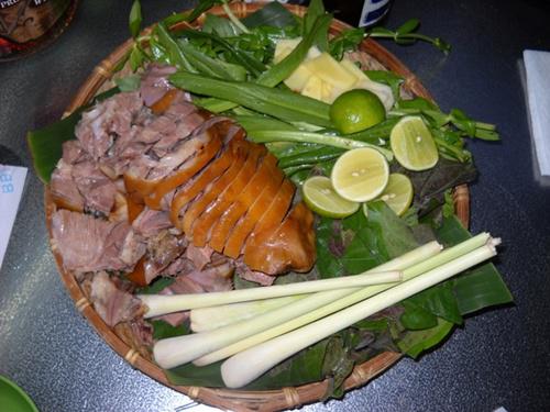 Thịt cầy trên bàn nhậu