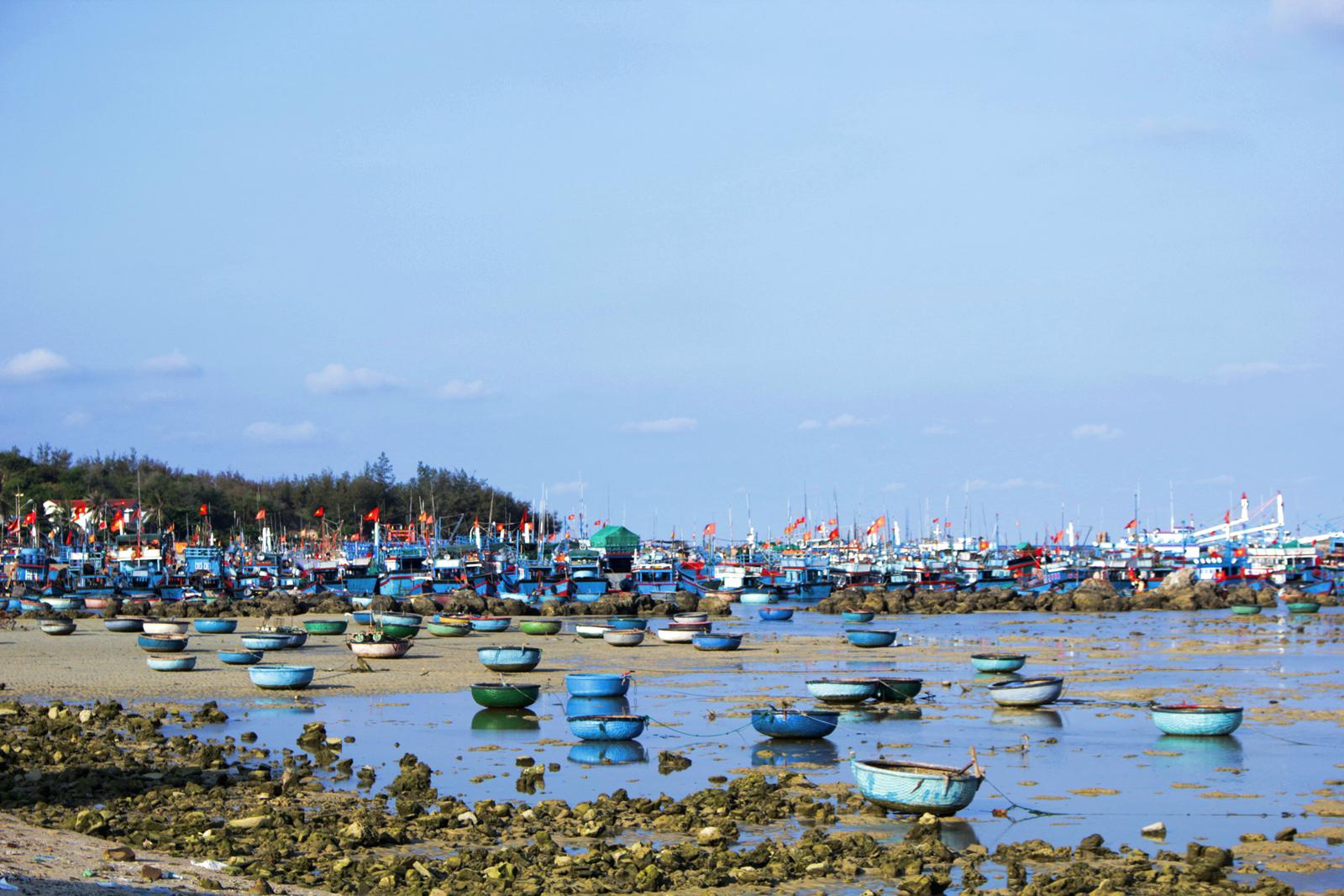 Làng chài ở hòn Đỏ