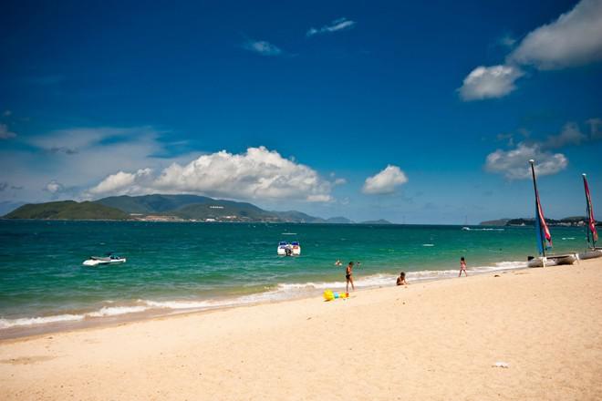 Nha Trang - thành phố của những món ngon từ biển: Bên cạnh hàng loạt các bãi biển, vịnh, đảo tuyệt đẹp, TP Nha Trang còn mê hoặc du khách với những món ăn gắn với thế mạnh của vùng đất này. Ảnh: Eravina.
