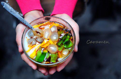 Món caramen siêu hấp dẫn ở khu chợ Trời.