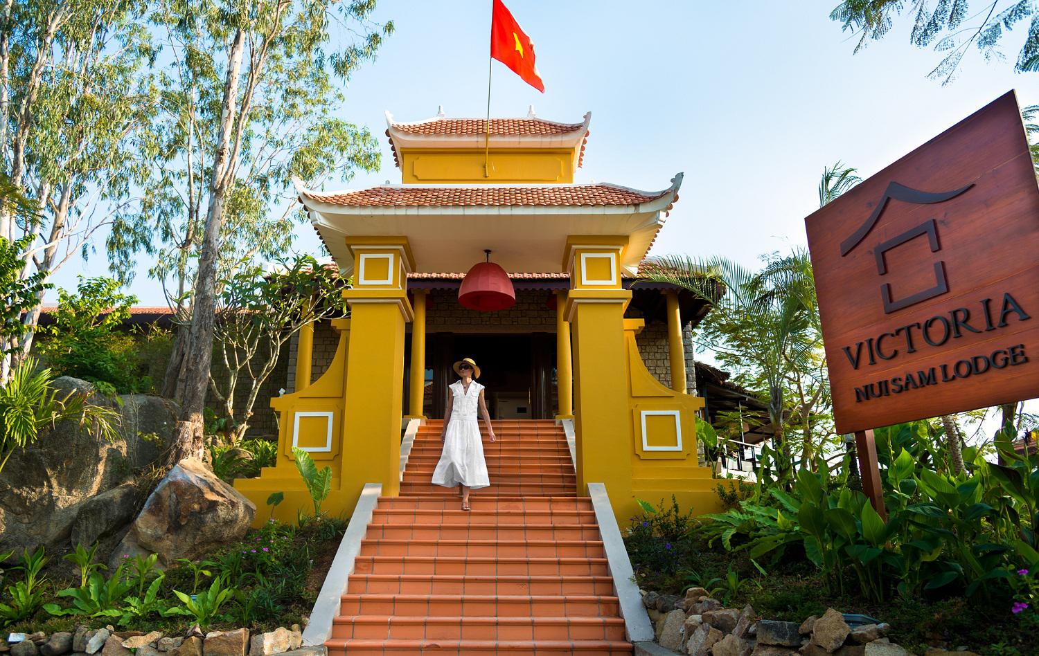 Tầm nhìn tuyệt đẹp của Victoria Núi Sam Lodge. Ảnh: Victoria Nui Sam