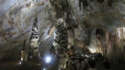 Vườn Quốc gia Phong Nha Kẻ Bàng có hơn 300 hang động, thuận lợi cho Quảng Bình phát triển du lịch.