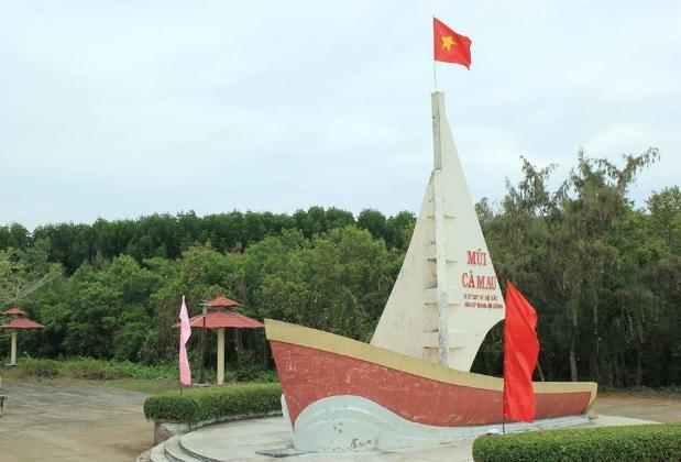 Mũi cực Nam cuốn hút bước chân phượt và đây được xem là nơi duy nhất bạn đón được cả bình minh và hoàng hôn. Ảnh: Lam Linh.
