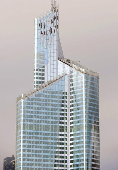 4. Tour First, Paris, Pháp