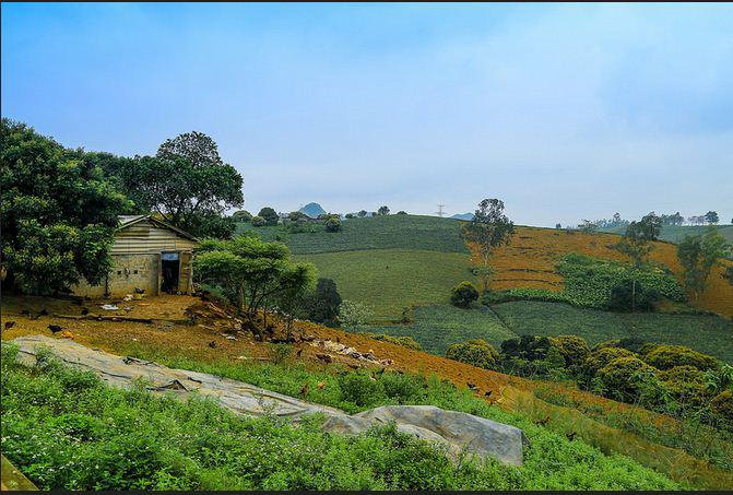 Phong cảnh xinh đẹp nhìn từ đèo Tam Điệp. Ảnh: Phạm Ngọc Duy/flickr.com