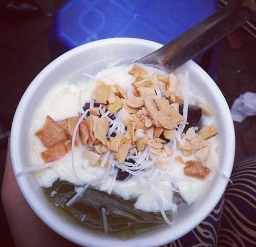 Món tào phớ thạch găng được nhiều bạn yêu thích trong mùa hè.