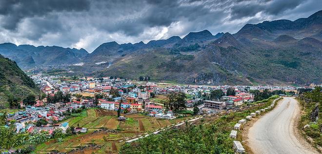 Mùa du lịch ở Hà Giang kéo dài quanh năm nên du khách có thể khám phá bất kỳ thời điểm nào. Mỗi mùa, từ thành phố đến huyện thị đều mang một vẻ đẹp riêng, một màu sắc không thể trộn lẫn với bất cứ nơi đâu.