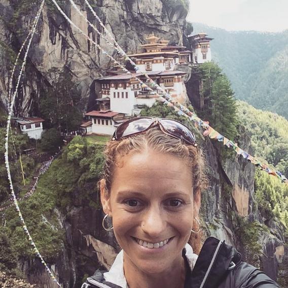 Tu viện Taktsang Monastery, Bhutan: Còn có tên gọi là Tiger’s Nest, tu viện nằm chênh vênh ở độ cao 914 m so với thung lũng Paro.